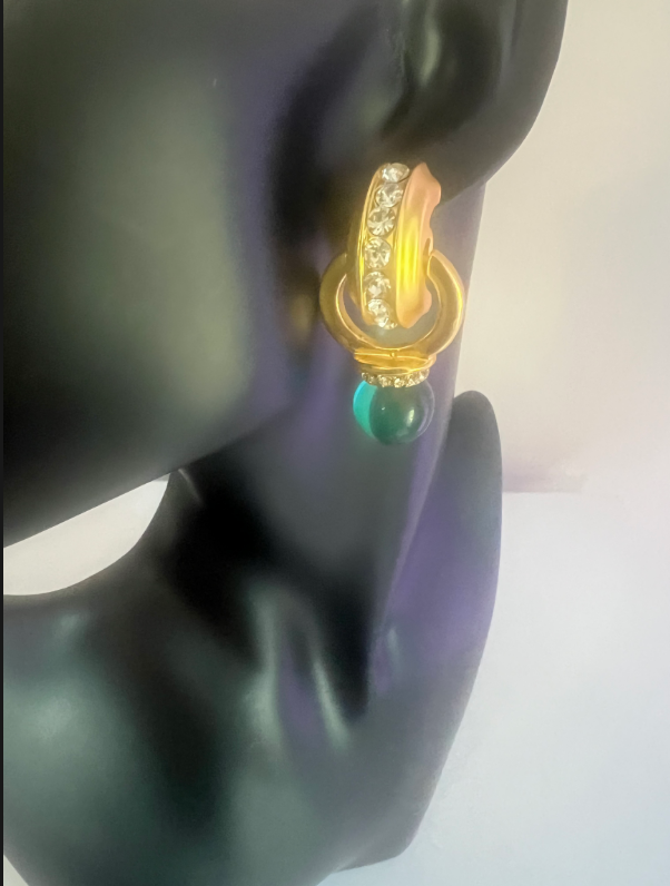 Thumbnail: Earrings of Esther