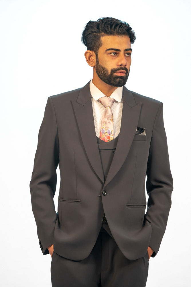 Thumbnail: Grey Stretch Suit Set