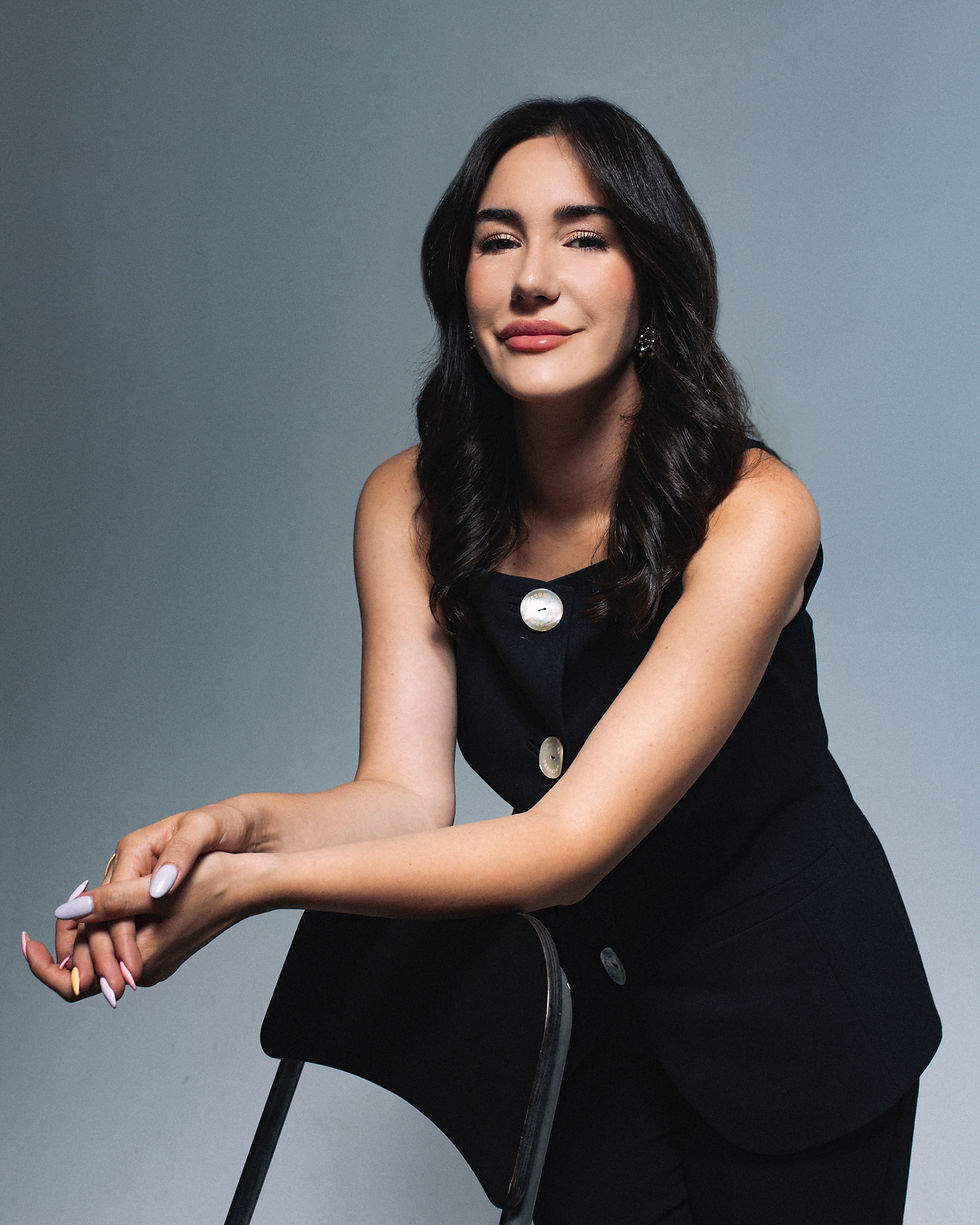 M.A.C. NATIONAL ARTIST SELEN KAYA:“MAKYAJ CİLDİN DEVAMI GİBİ OLMALI”