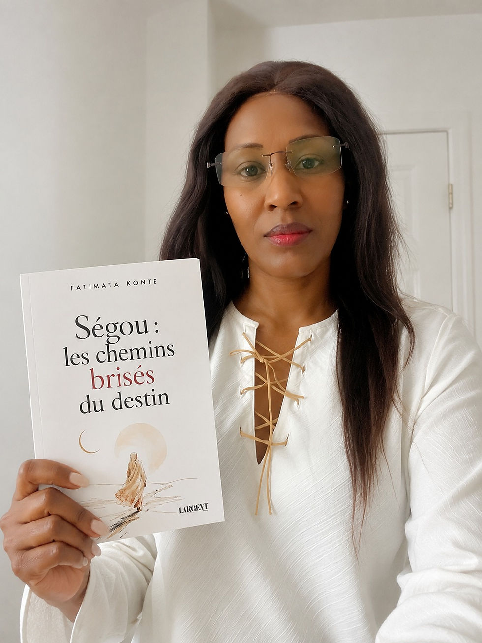 Fatimata Konte, Autrice de l'essai, Ségou : les chemins brisés du destin, publié aux Editions LARGENT.