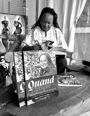 melina seymour autrice_edited.jpg