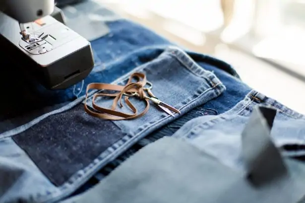 reparer-un-jean-e1493458620399.webp