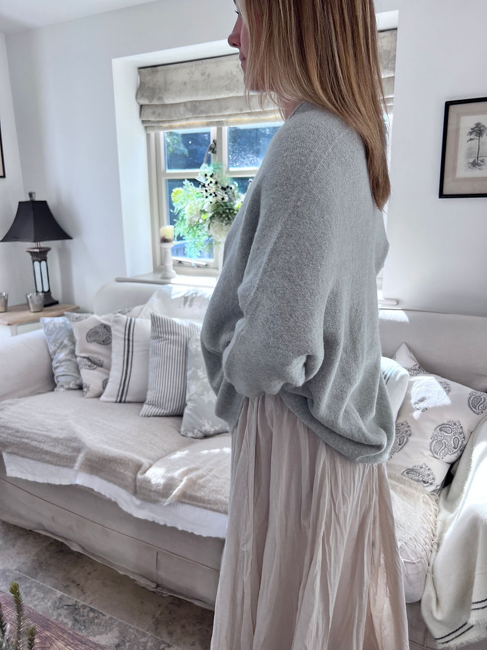 Thumbnail: V-neck relaxed fit