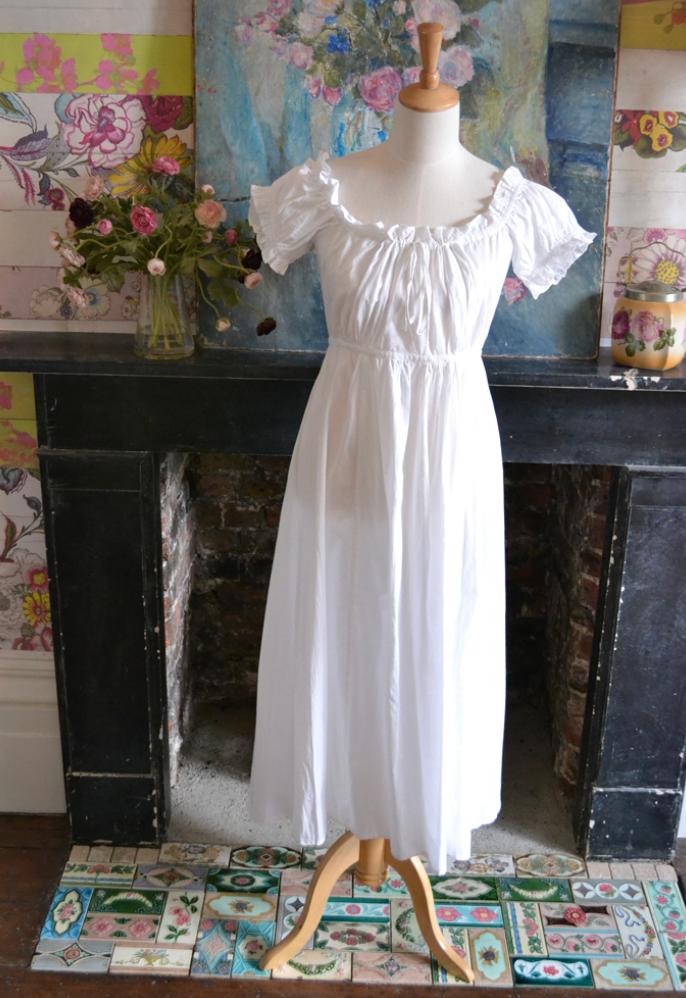 Thumbnail: Romantic dress