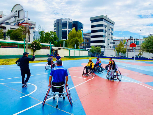 Baloncesto paralímpico en Quito enfrenta adversidades