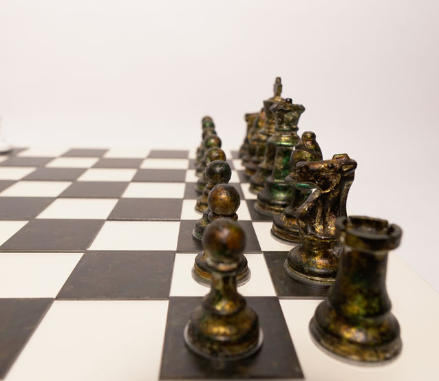 lux chess set. White and gold. 4.jpg