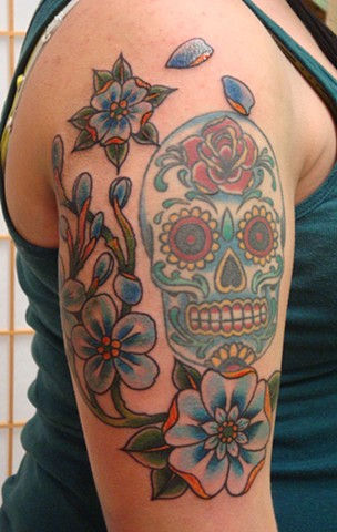 steven anderson 920 tattoo company oshkosh wisconsin traditional western Americana sugar skull with flowers tattoo color half sleeve tattoo bicep tattoo