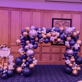 square balloon arch in organic style, installed in the Gildford hotel