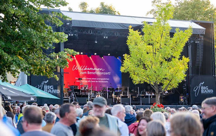 Die Bühne der Big Band der Bundeswehr in Lübbecke