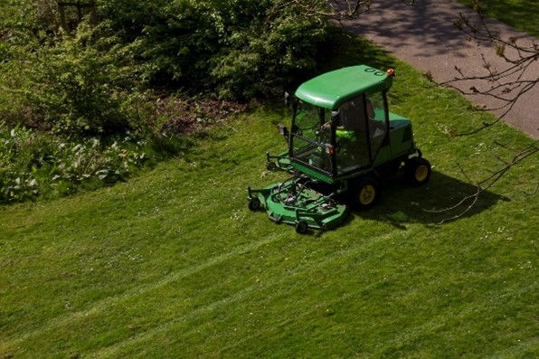 Residential vs. Commercial Lawn Care Services in Edmonton