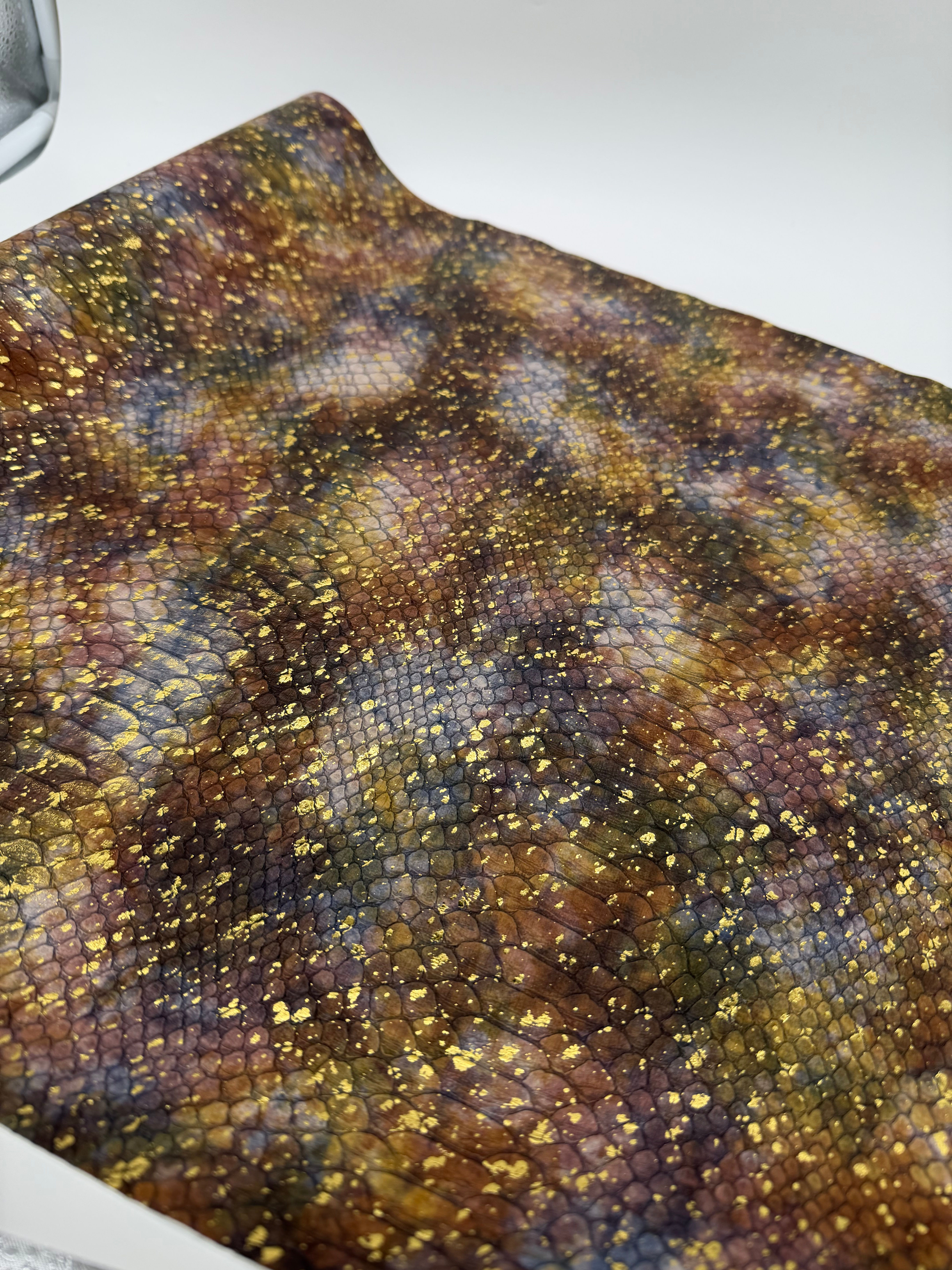 Mer Glo Embossed