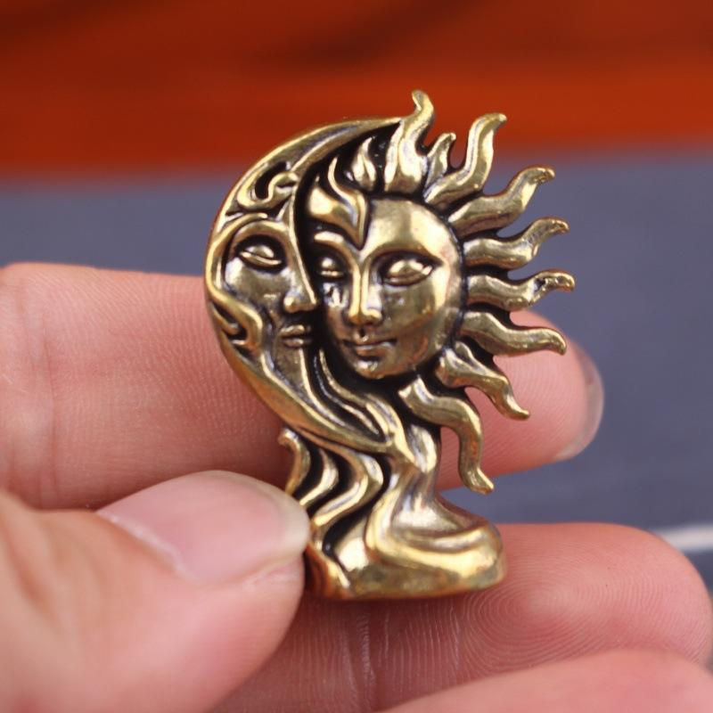 Miniatura: ☀️🌙 Decoração Sol e Lua em Latão