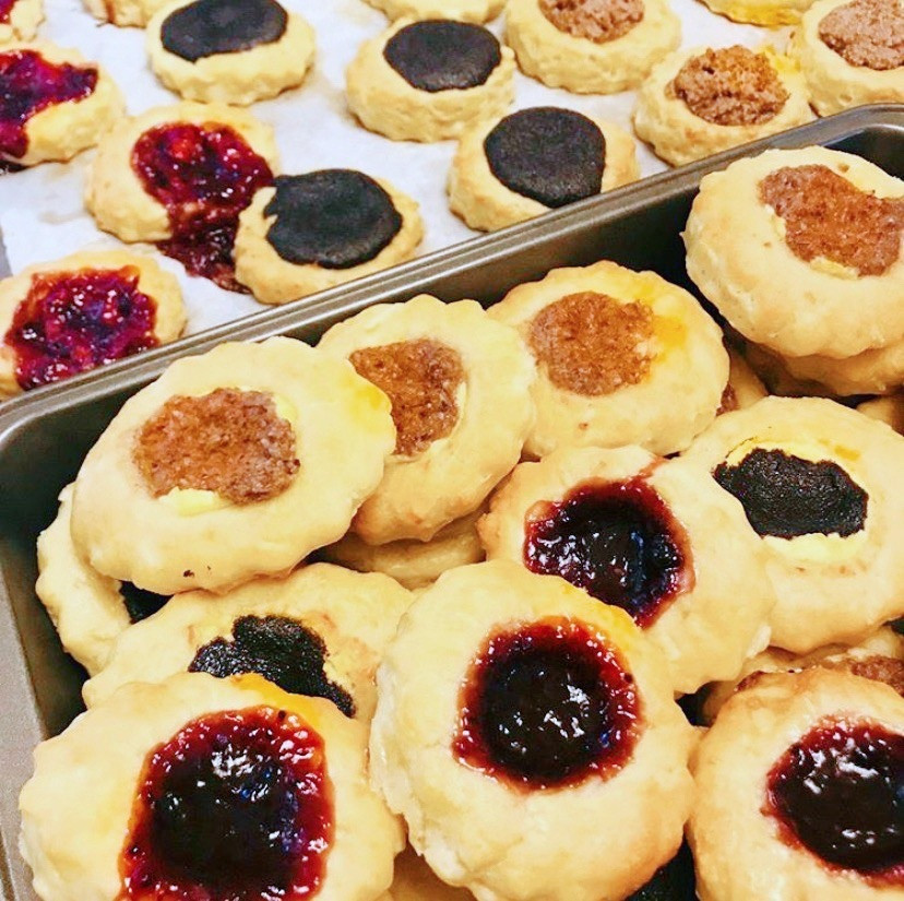 Thursday Inspiration: Freshly Baked Jam Filled Cookies