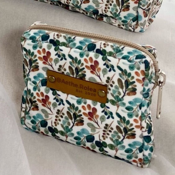 Thumbnail: Roller Pouch