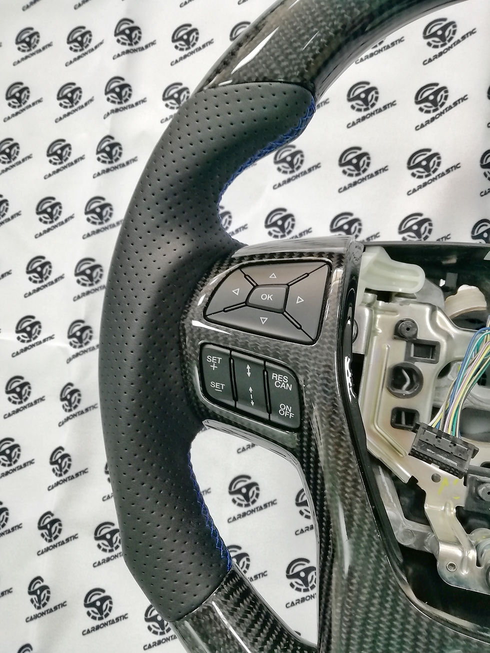 Thumbnail: 2019+ Ford Ranger Custom Carbon Fiber Steering Wheel ( ONLY for North America)