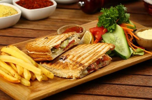 Modan Kafe ve Restoran
Canlı Müzik
Ferah ve Rahat ortam