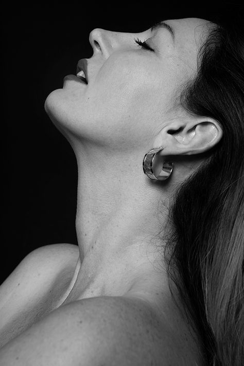 Donna durante servizio fotografico boudoir a Roma