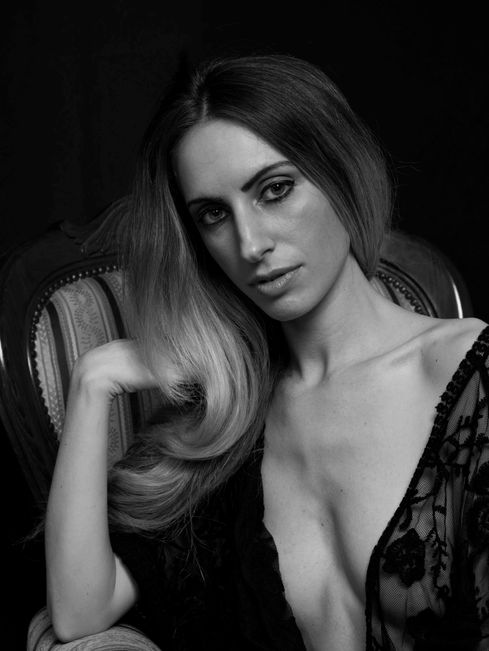 Beatrix Model, Photographer Rome, Andrea Colarieti, Portrait, Boudoir, Glamour, Fashion, Boudoiroma, Nude art,