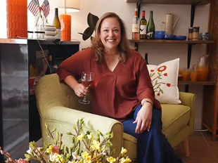 Kinship Wine + Wares brings wine, gifts and gathering space to Lake Anne Plaza