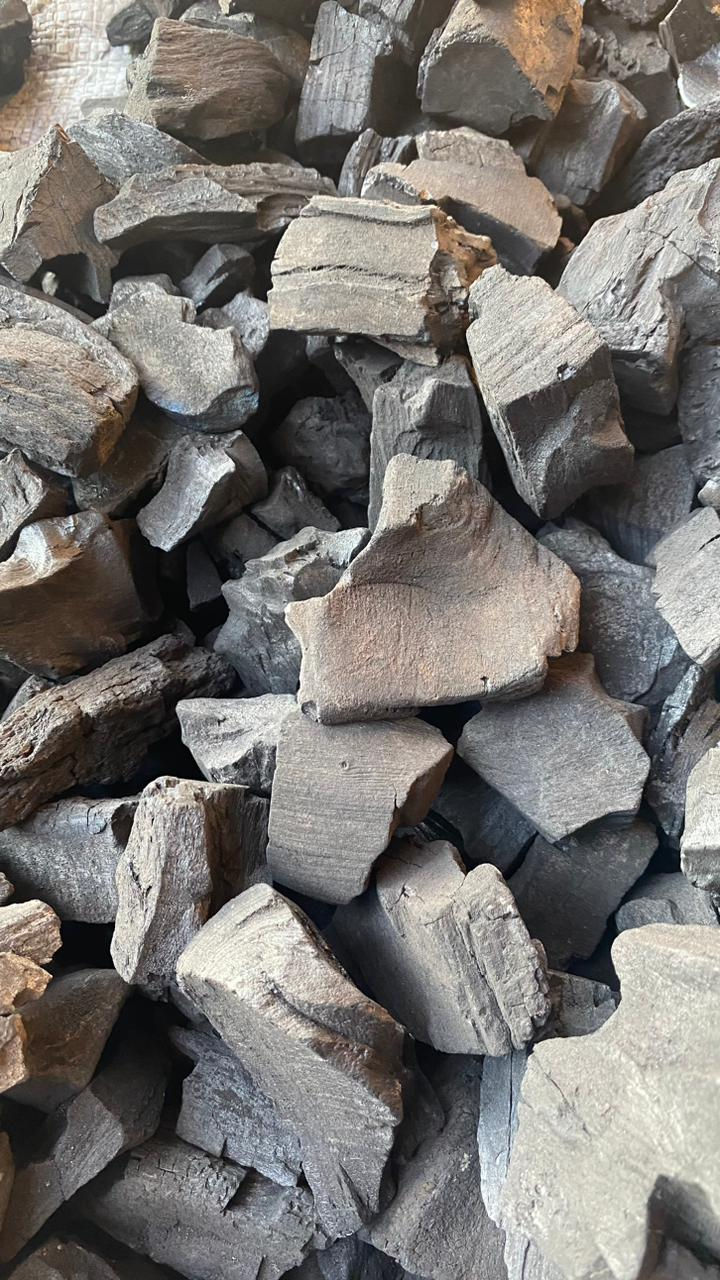 Küçük resim: paraguay que bracho kömürü 1 ton fiyatı toptan satışı meşe mangal kömürü satışı