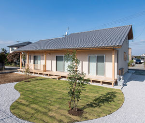 桧と珪藻土で仕上げた真壁の平屋