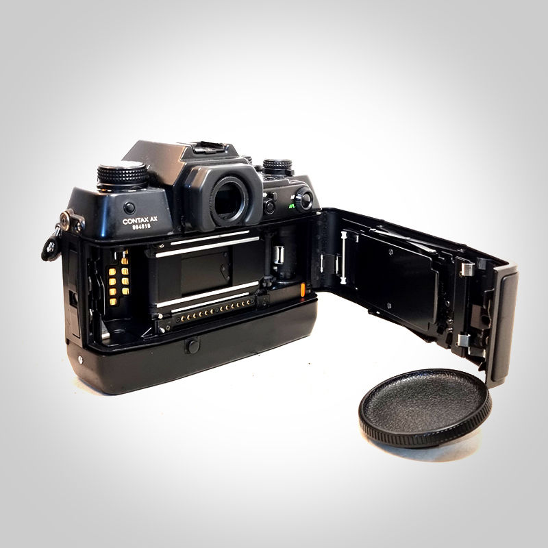 Thumbnail: Contax AX with 50mm f1.4 Carl Zeiss Planar T* lens. Mint-