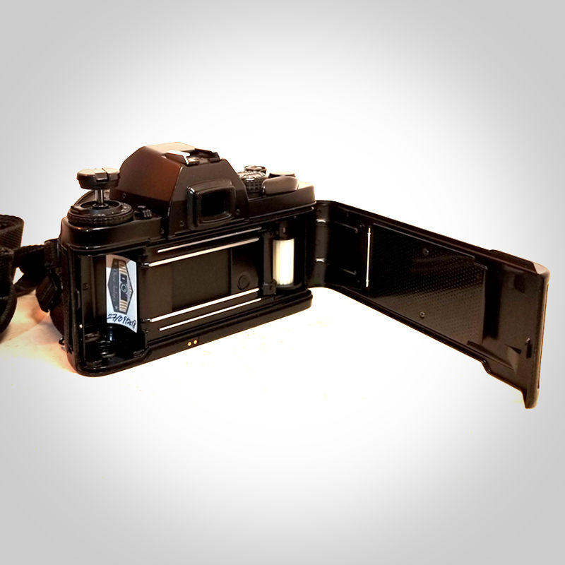 Thumbnail: Pentax LX with 3 lenses & extras. Exc++