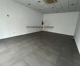 Se alquila local comercial