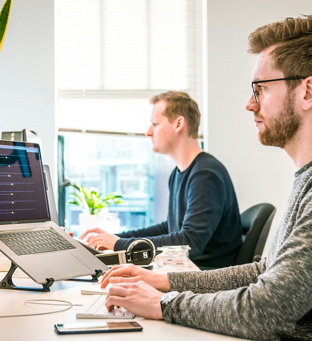 Hiper nearshoring in the age of AI.jpg