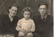 Болтышев с семьей. 1949 г. Литва. г.Каун
