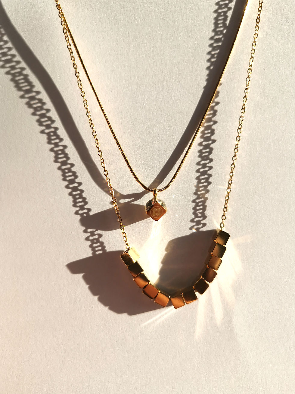 “Duo Dés Brillants” Luxury Double-Layer Cube Necklace with Crystal Pendant