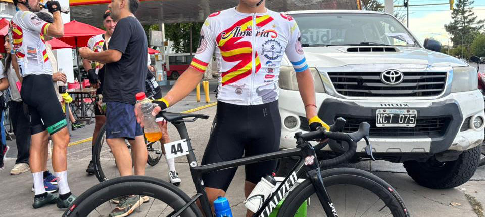 LORENZO DÍAZ SE QUEDÓ CON LA 1ERA ETAPA DE LA VUELTA CICLÍSTICA DE SAN RAFAEL
