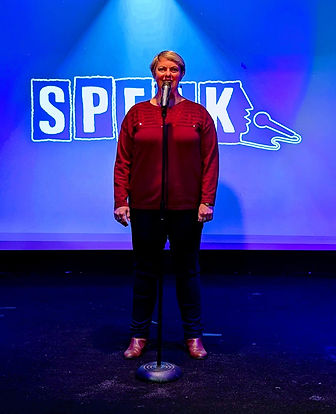 Tove red jersey on SPEAK stage