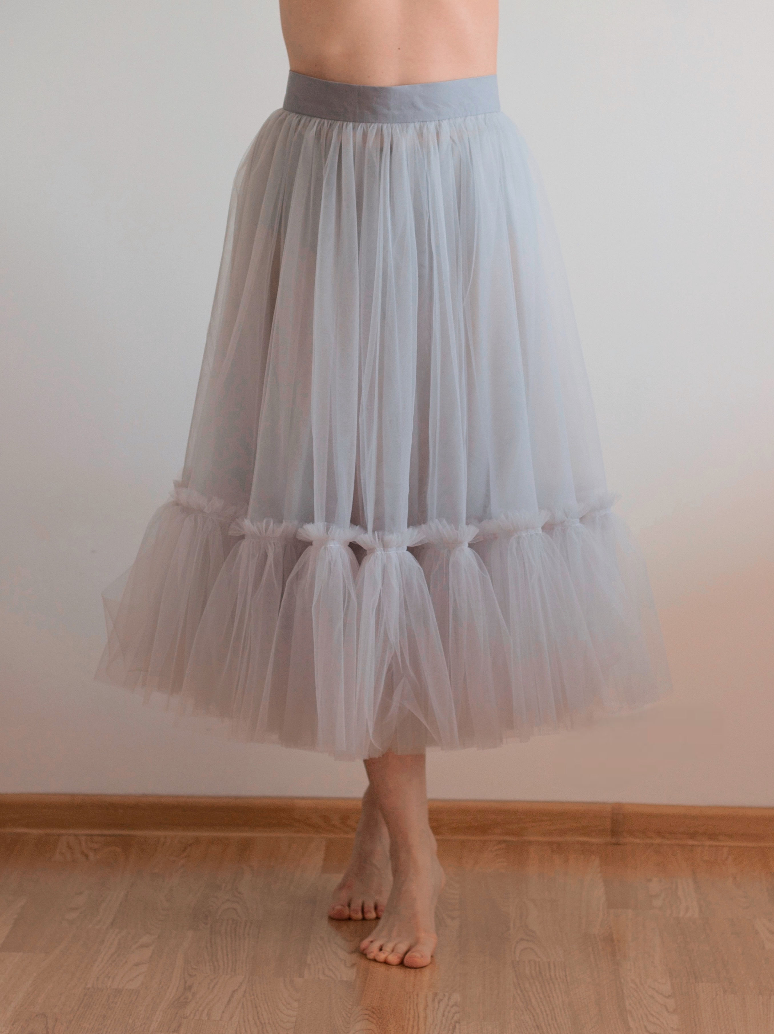 Fusta de tulle cu volan