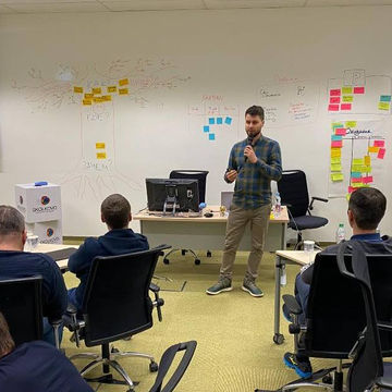 Go Global World Community. Who we are?