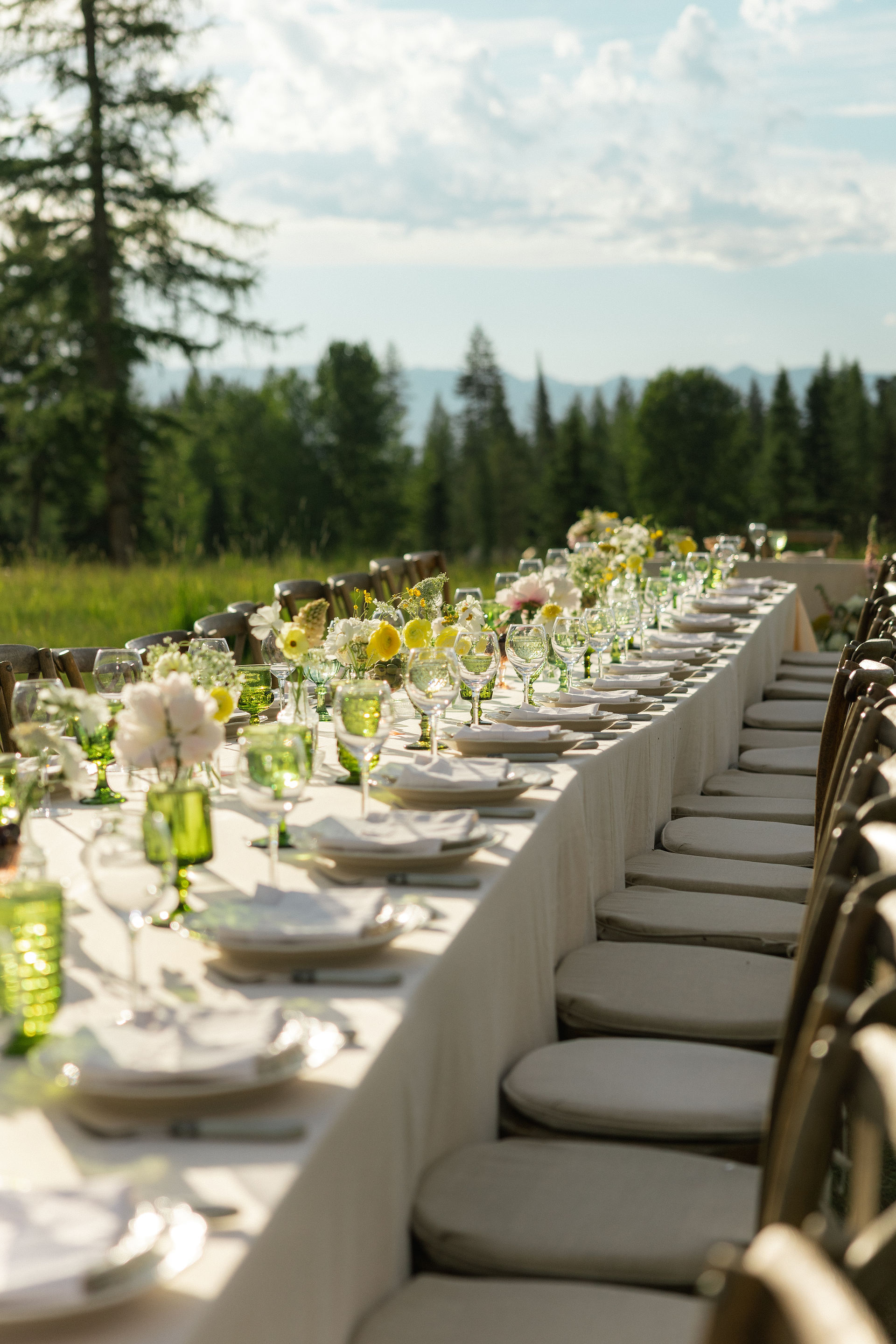 outdoor wedding reception, neutral tones