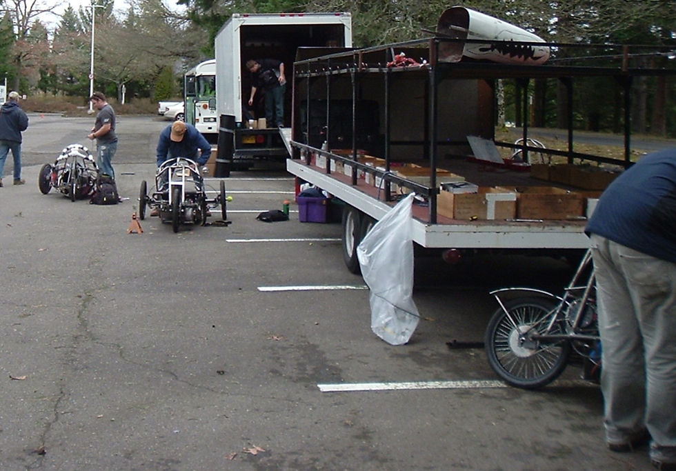 The trailer and battery truck