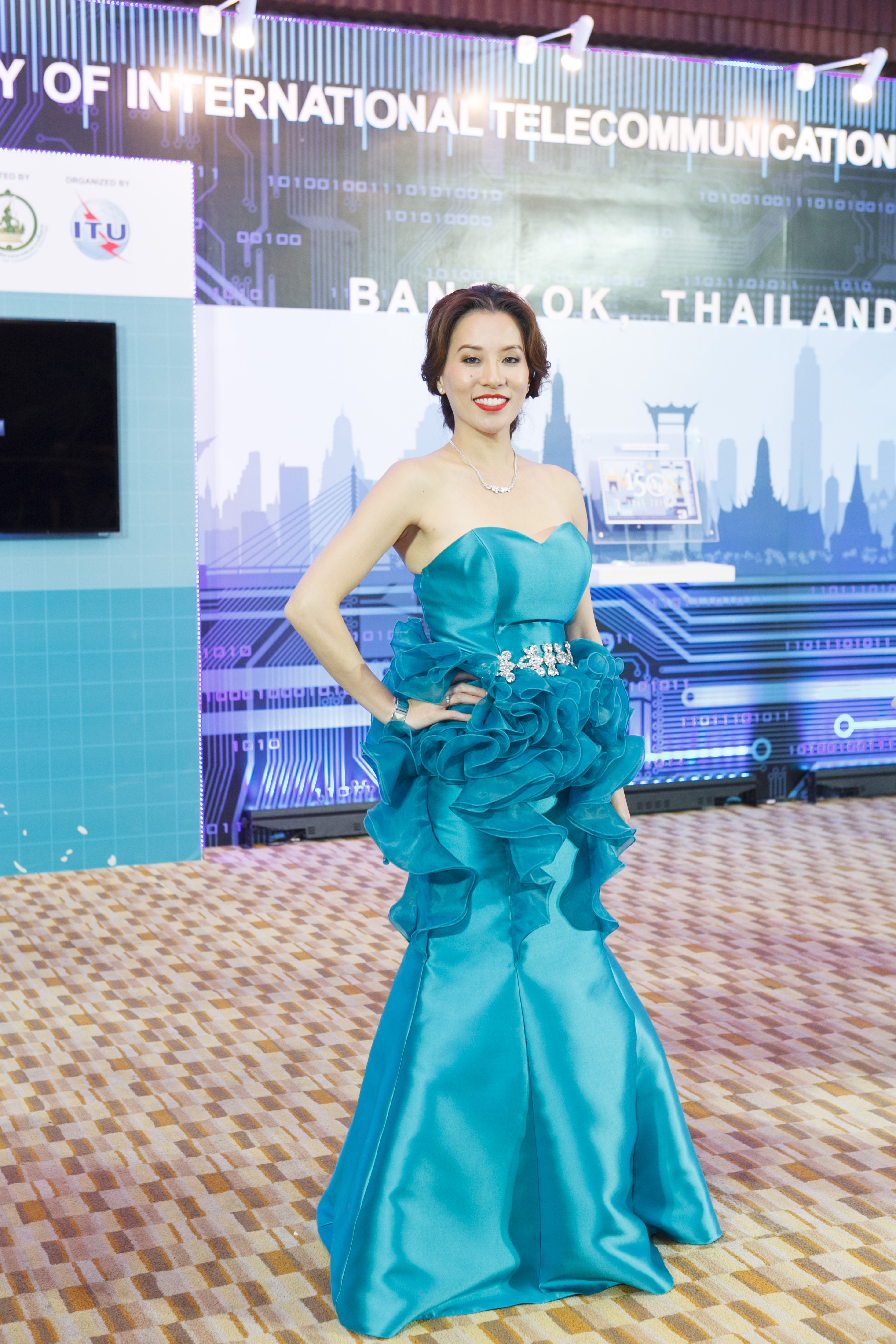 Tri-lingual Presenter/MC