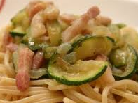 Pasta, zucchini e panceta de la Olla