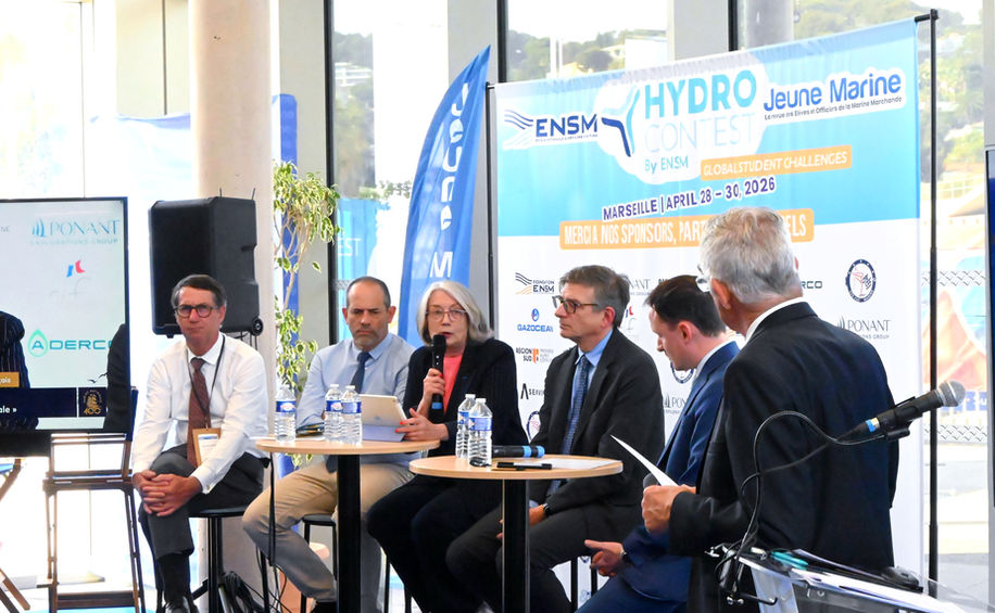 Table ronde sur les risques de guerre et la capacité de construction navale lors d’HydroContest by ENSM 2026 à Marseille. Photo © ENSM / Phoebé Glâtre