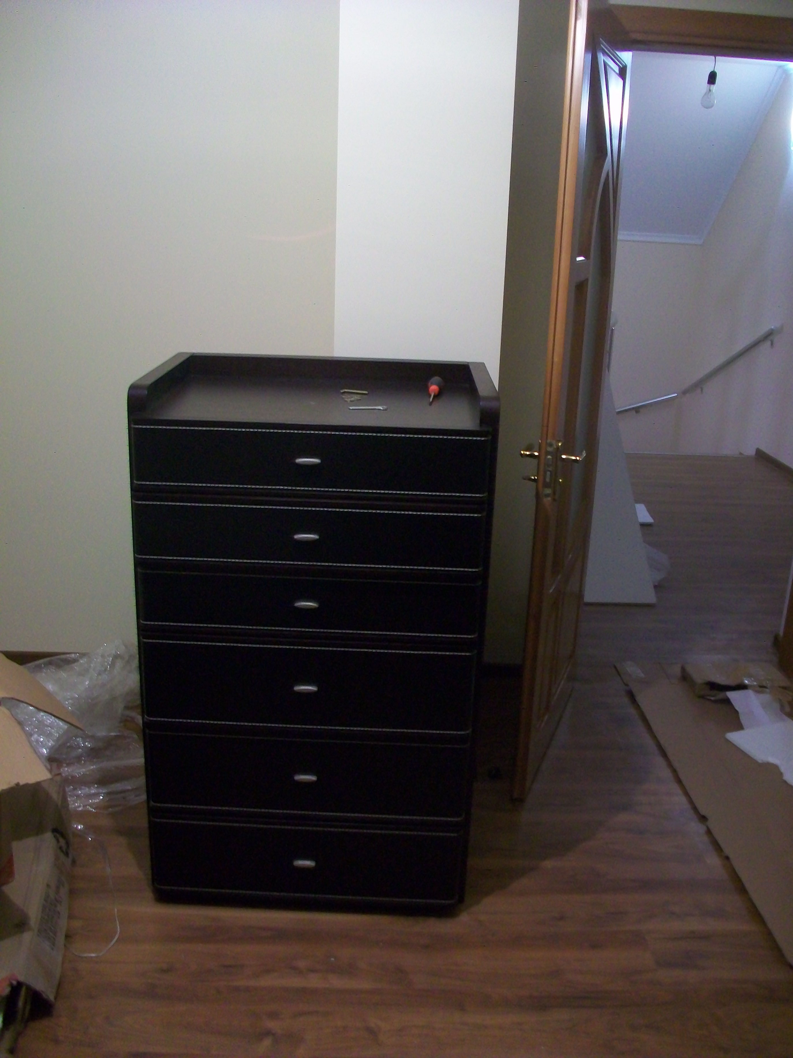 Тумбы, комоды 17