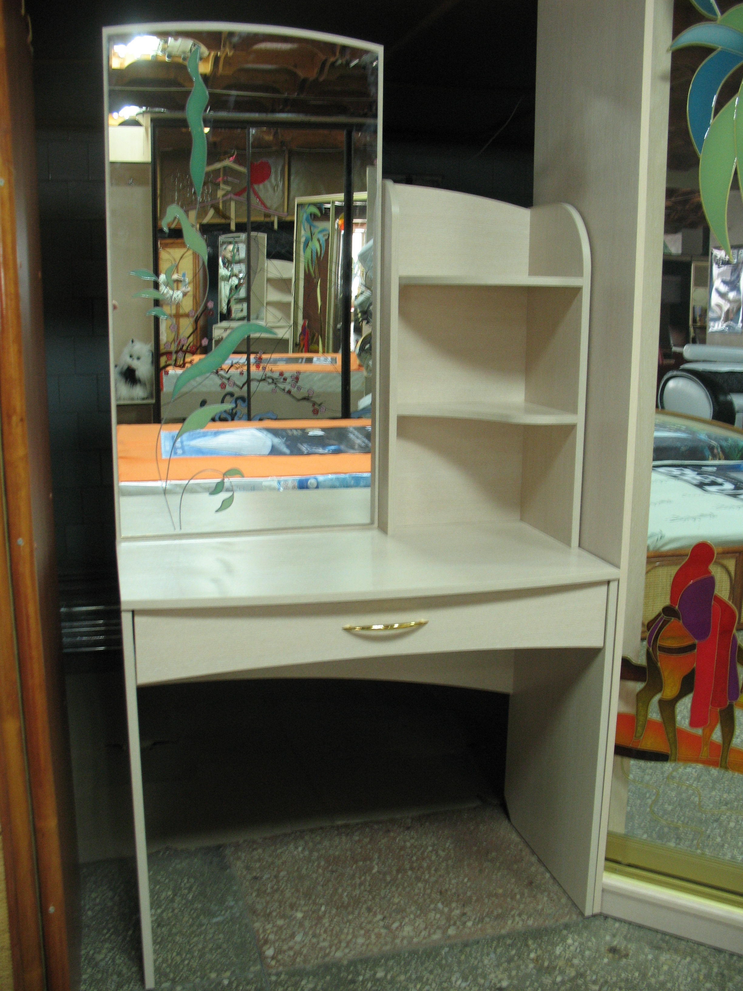 Тумбы, комоды 1