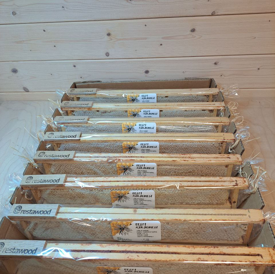 Puidust karbid, pakendis, valmis saatmiseks