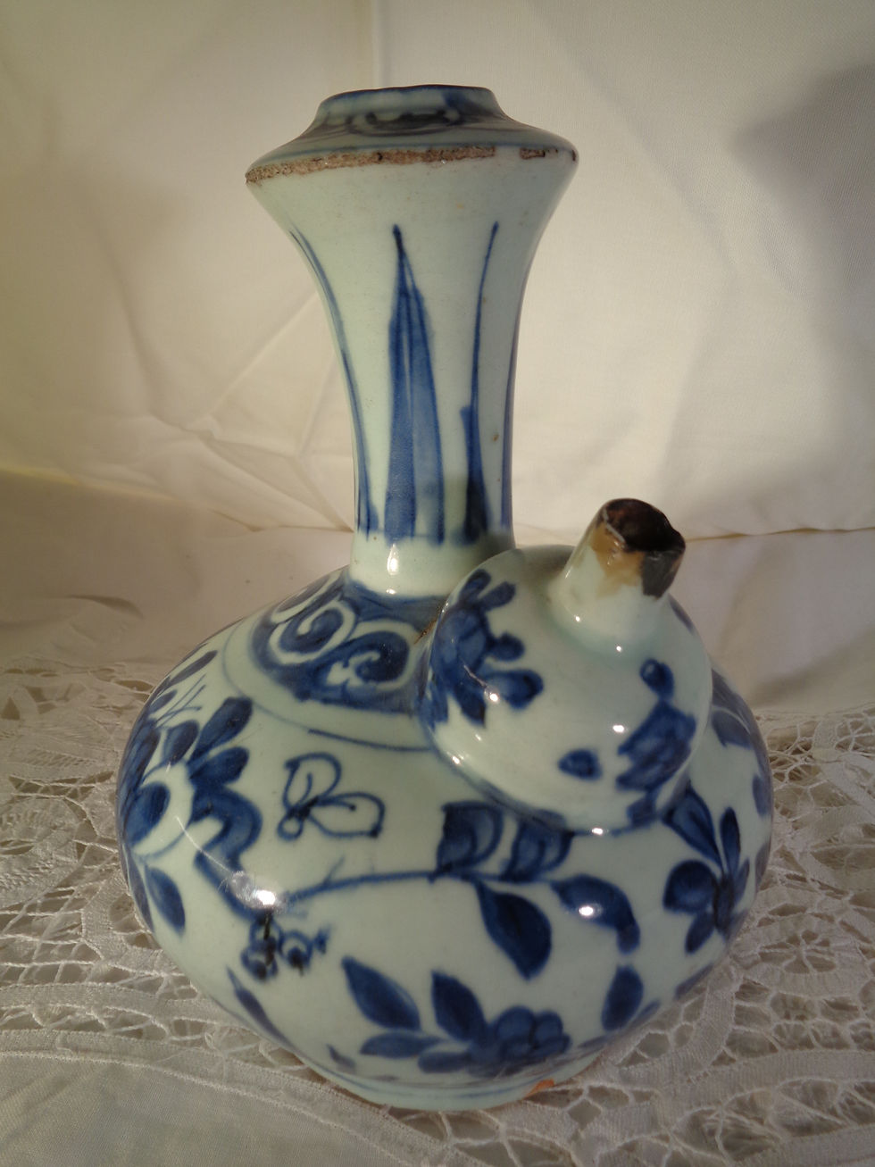 Thumbnail: 1700's Canton Porcelain Receptical