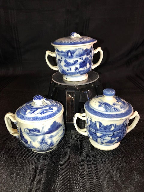 Thumbnail: SET-3 CANTON EXPORT BLUE & WHITE TEA CUPS W/LIDS