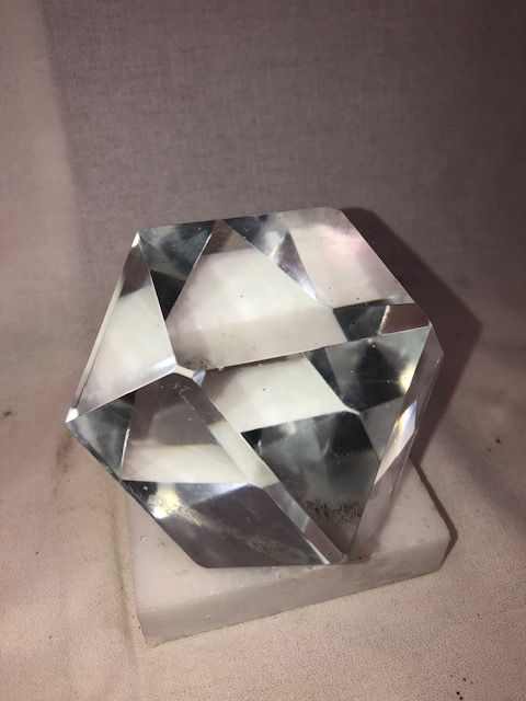 Thumbnail: Geometric Crystal Paperweight