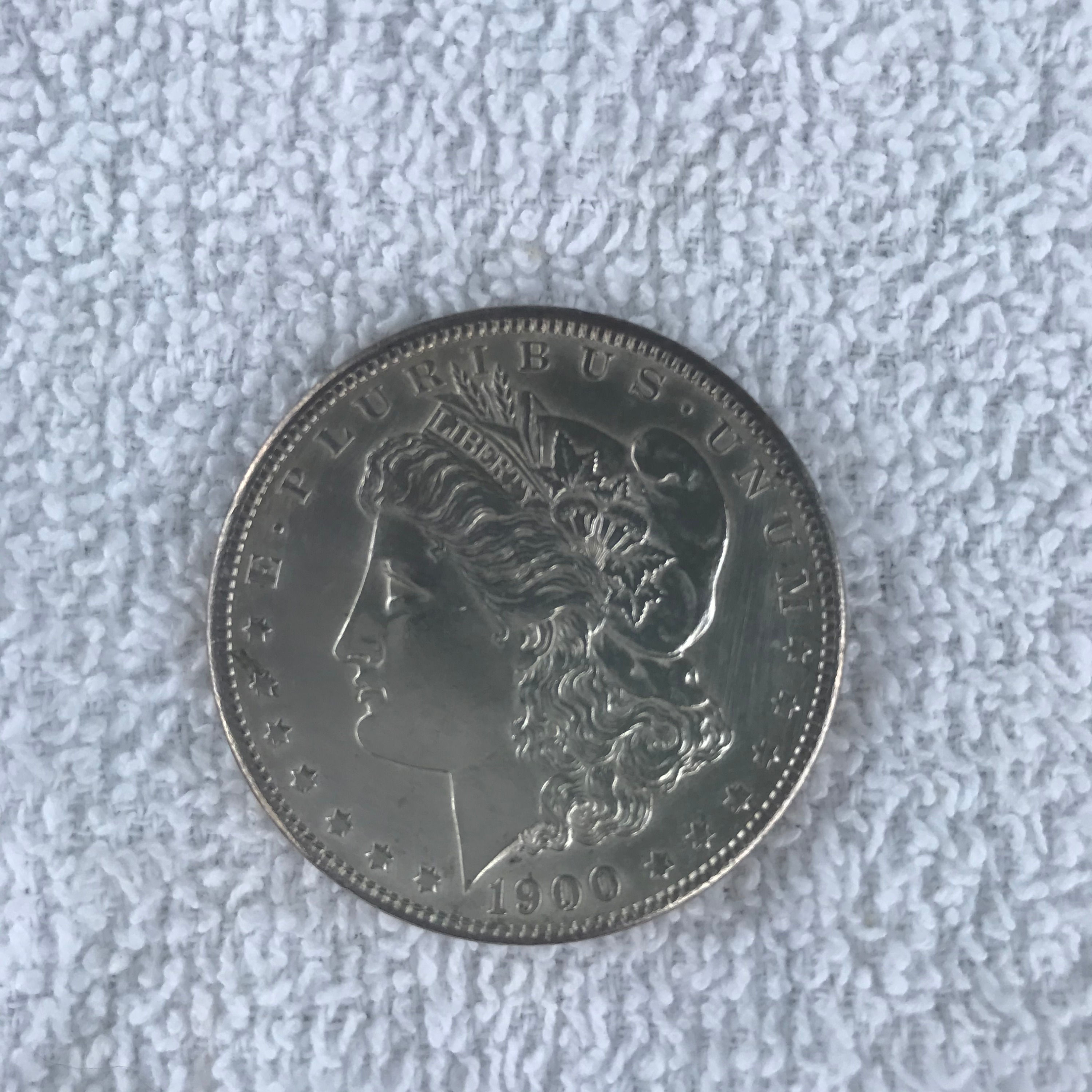 1900 MORGAN SILVER DOLLAR-P