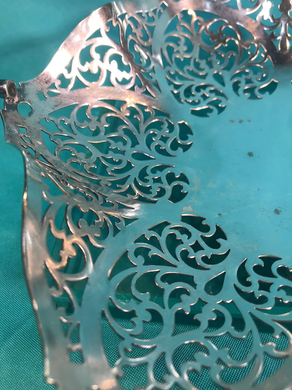 Thumbnail: VINTAGE SILVER PLATE SERVING PIECE