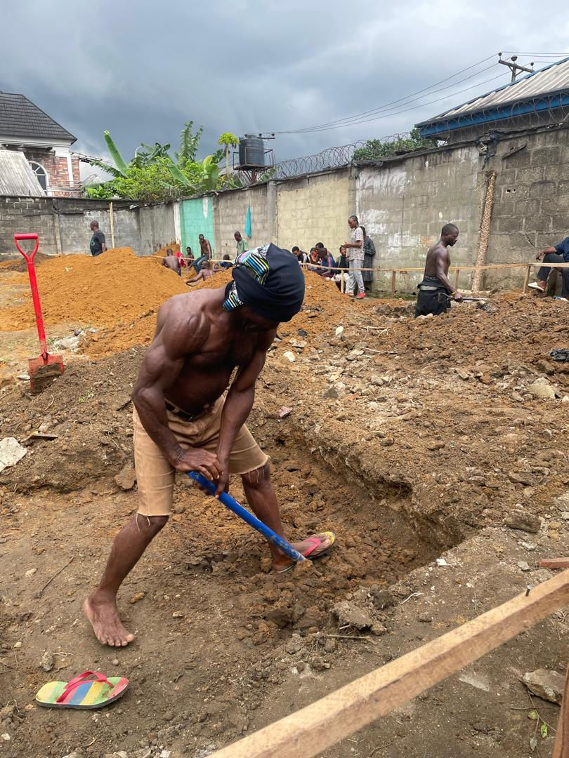 The crew preparing the foundation of our future meeting place
