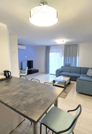 Pula centrum – zařízený byt s parkováním. 2+kk 55 m². Istrie, Chorvatsko